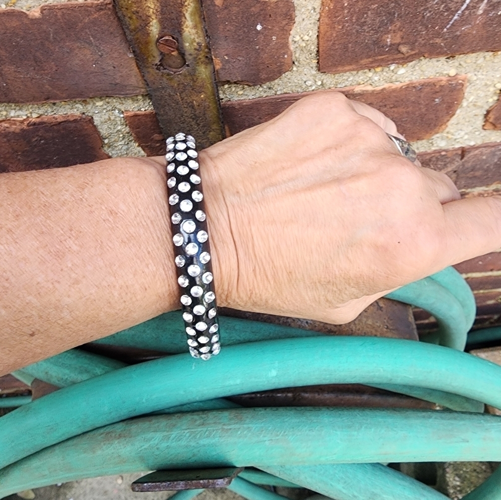Vintage Rhinestone studded bangle‎ - Picture 4 of 5